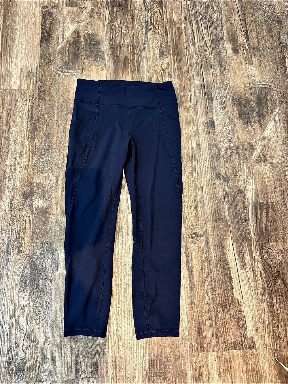 lululemon Women's Athletic Leggings with pockets in Blue